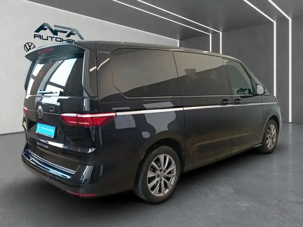 Gebraucht VW Multivan Style 150 PS (110 kW) 2025 Schwarz Van / Kleinbus