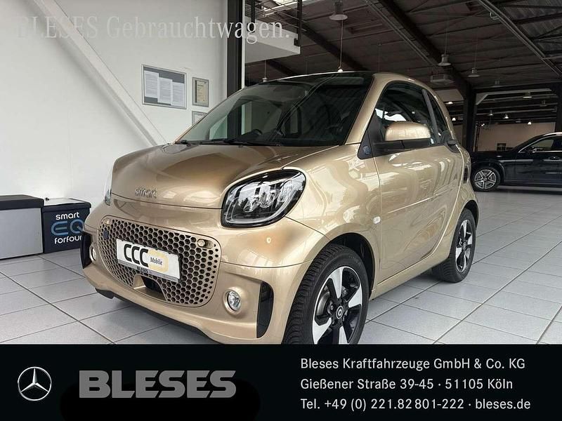 Bodypanels in gold beige () Gebraucht 2022 Smart ForTwo Electric Drive Exclusive Coupé | 14.588 € (Fairer Preis) - Bild 1/4