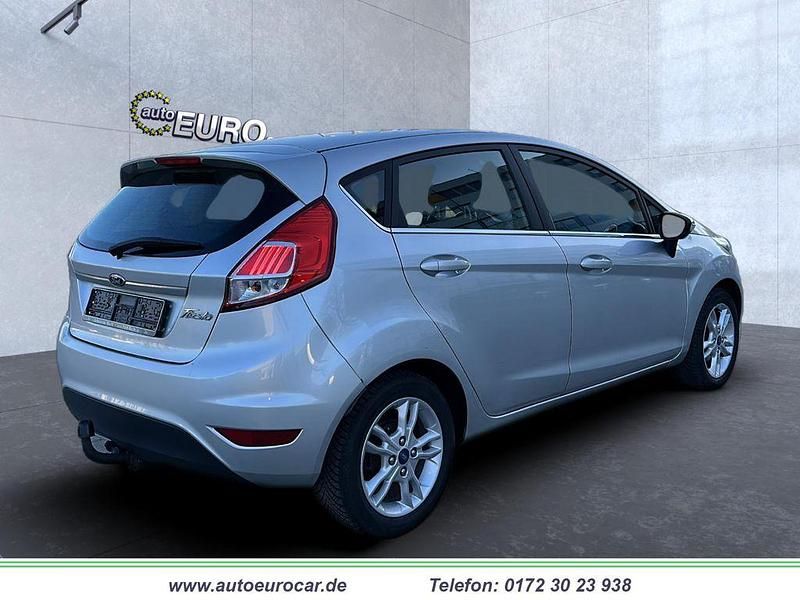Gebraucht Ford Fiesta Trend 95 PS (69 kW) 2016 Silber Limousine