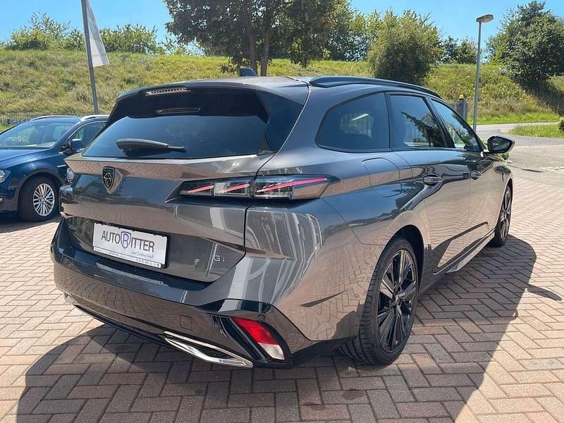 Gebraucht Peugeot 308 SW GT 131 PS (96 kW) 2023 Grau/typ aussenverkleidu.../gr Kombi