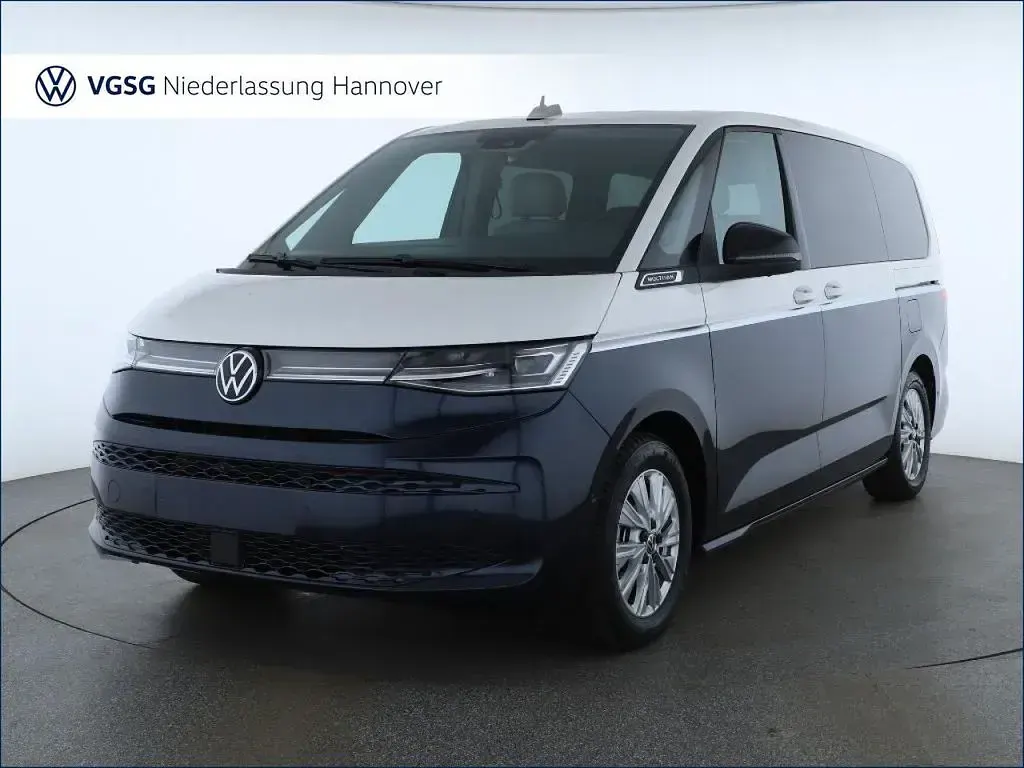 Usata VW Multivan Style 177 CV (130 kW) 2025 Blu Monovolume