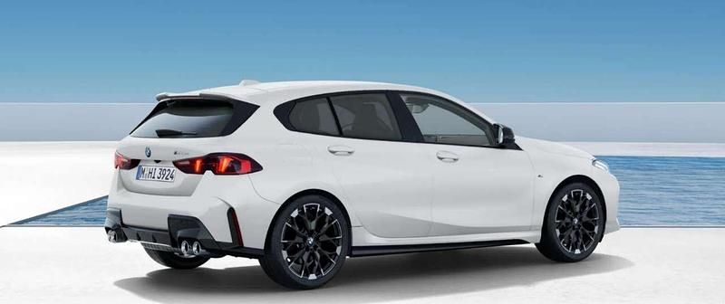 Neu BMW 135 300 PS (220 kW) 2026 Alpinweiß uni Kleinwagen