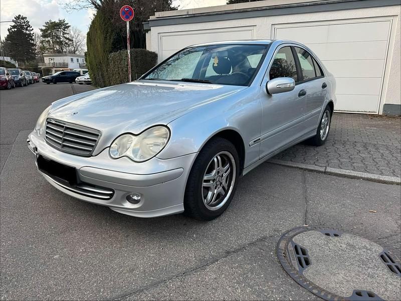 Gebraucht Mercedes C180 145 PS (106 kW) 2005 Limousine