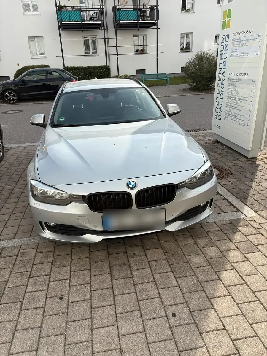 Gebraucht BMW 320 184 PS (135 kW) 2013 Grau Kombi