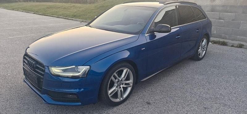 Blau Gebraucht 2015 Audi A4 S-line plus Kombi | 13.000 € (Guter Preis) - Bild 1/4