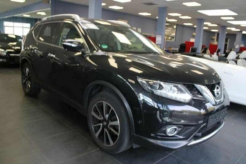 Schwarz Gebraucht 2017 Nissan X-Trail Tekna SUV | 14.980 € (Guter Preis) - Bild 1/4