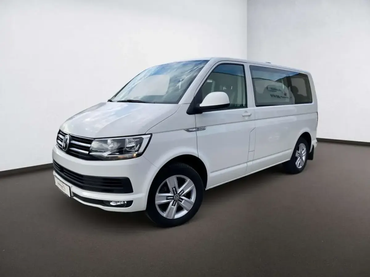 Gebraucht VW Multivan Comfortline 150 PS (110 kW) 2018 Weiß Van / Kleinbus