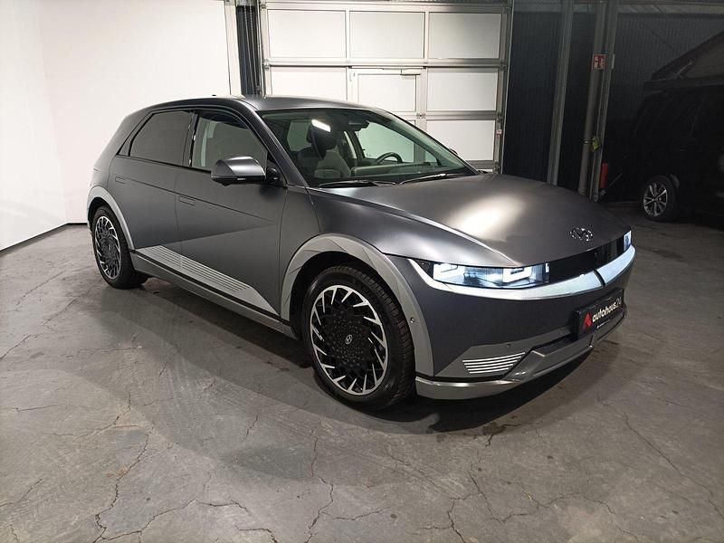 Grau Gebraucht 2021 Hyundai Ioniq Kleinwagen | 29.440 € (Guter Preis) - Bild 1/4