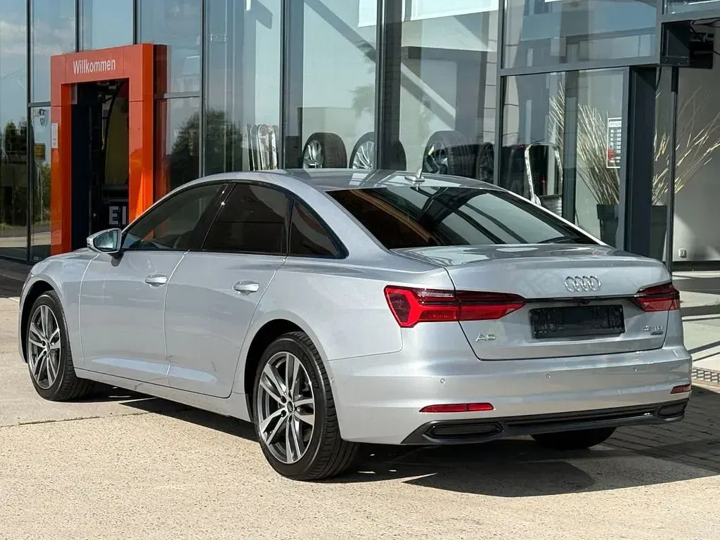 Gebraucht Audi A6 Sport 245 PS (180 kW) 2022 Florettsilber metallic Limousine
