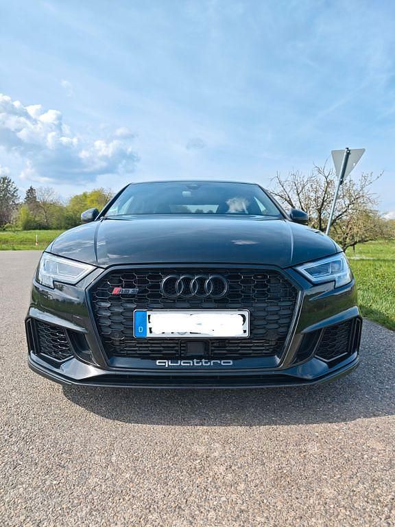 Second-hand Audi RS3 Advanced 400 CP (294 kW) 2019 Negru Berlinǎ