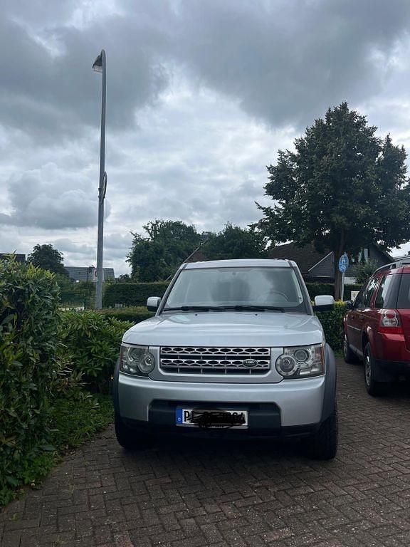 Silber Gebraucht 2011 Land Rover Discovery 4 SE SUV | 9.499 € (Fairer Preis) - Bild 1/4
