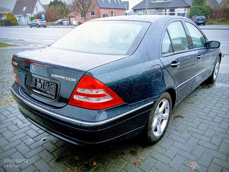 Gebraucht Mercedes C200 163 PS (119 kW) 2002 Schwarz Limousine