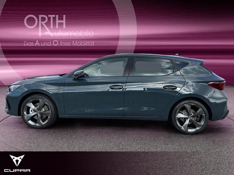 Neu Cupra Leon 204 PS (150 kW) 2026 Fjord blau Limousine