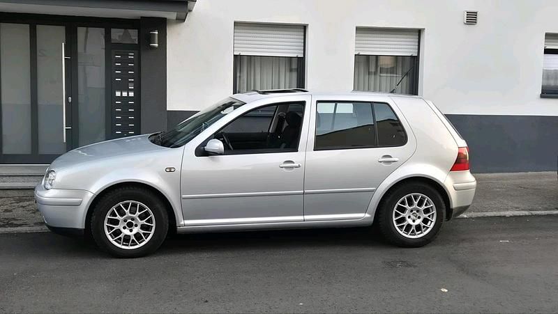 Gebraucht VW Golf 125 PS (91 kW) 1998 Grau Limousine