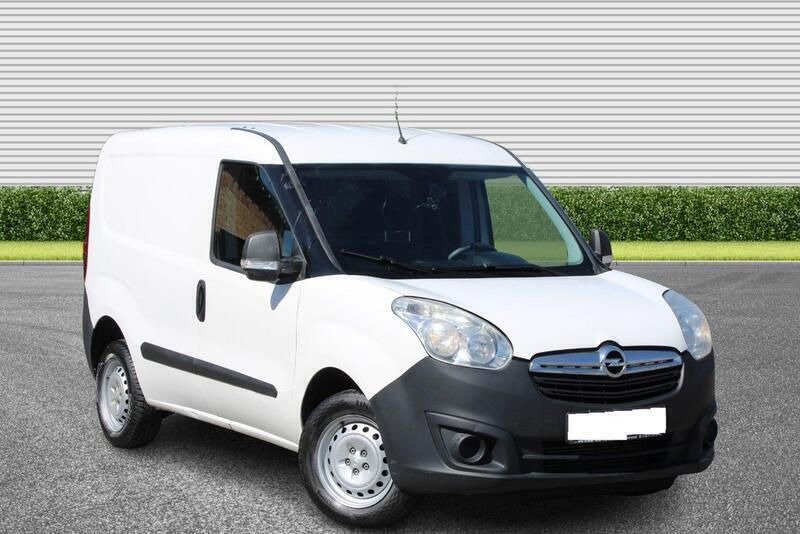 Weiß Gebraucht 2015 Opel Combo Van / Kleinbus | 4.799 € (Fairer Preis) - Bild 1/4