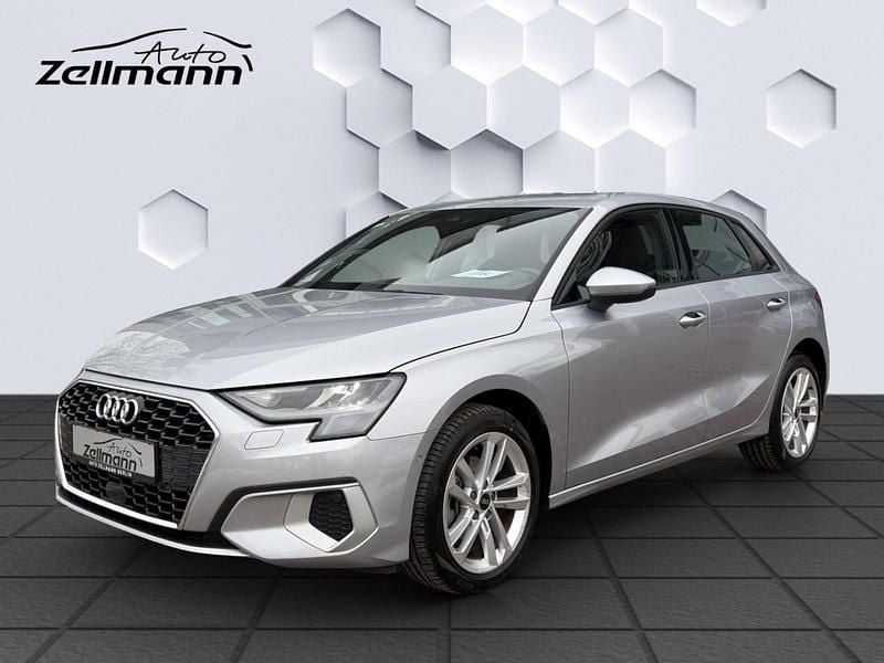 Second-hand Audi A3 Advanced Plus 150 CP (110 kW) 2023 Argintiu Berlinǎ