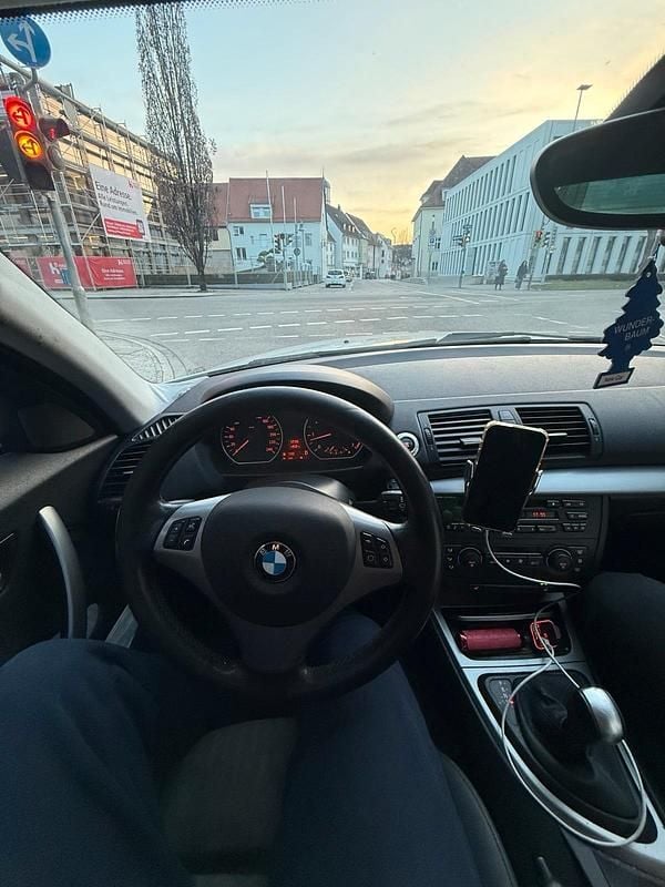 Gebraucht BMW 118 129 PS (94 kW) 2005 Grau Kleinwagen