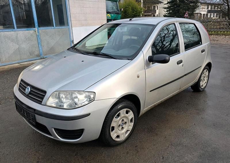 Silber Gebraucht 2005 Fiat Punto Kleinwagen | 1.350 € (Fairer Preis) - Bild 1/4
