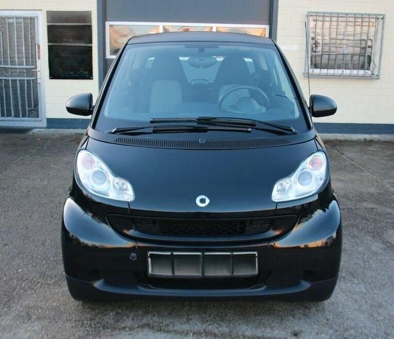 Gebraucht Smart ForTwo Coupé 61 PS (44 kW) 2011 Schwarz Coupé