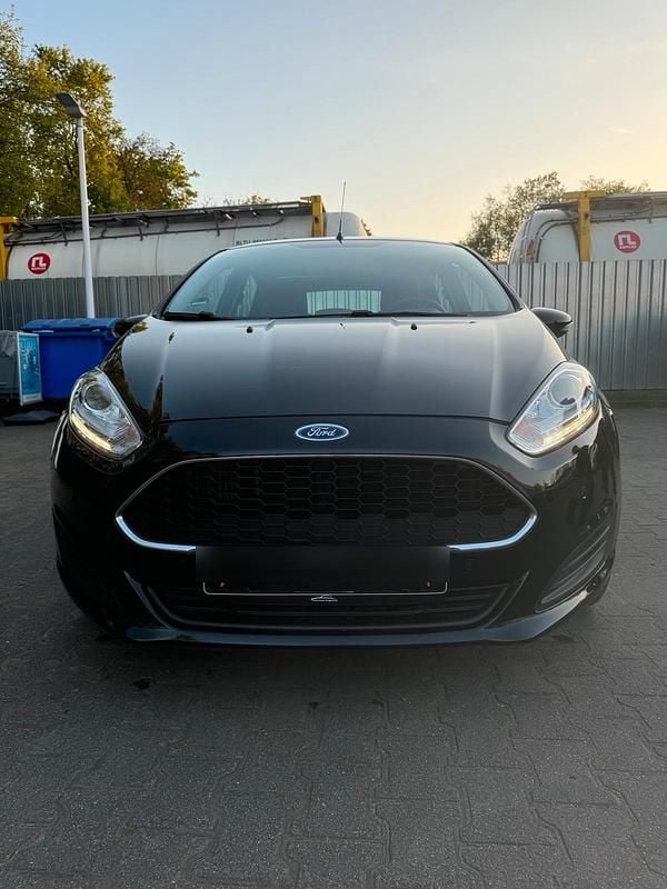 Schwarz Gebraucht 2017 Ford Fiesta Kleinwagen | 5.999 € (Fairer Preis) - Bild 1/4