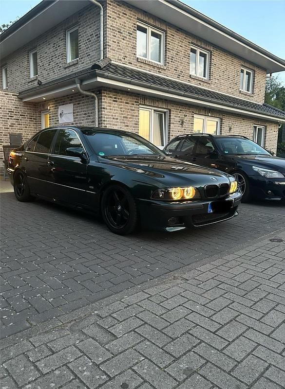Grün Gebraucht 1999 BMW 523 Limousine | 1.999 € (Fairer Preis) - Bild 1/4