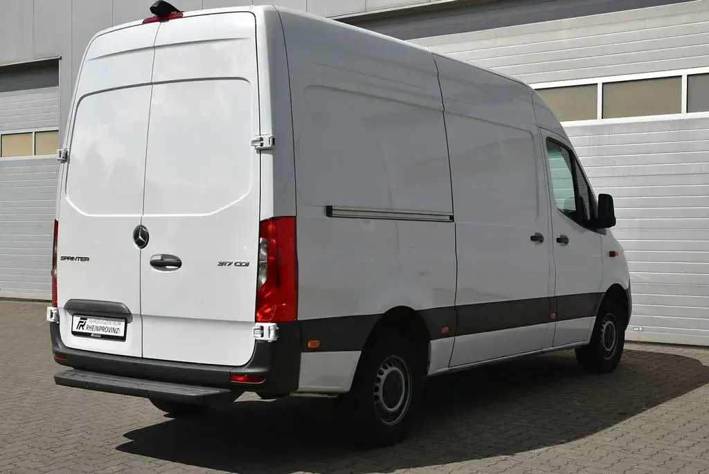 Gebraucht Mercedes Sprinter 170 PS (125 kW) 2024 Weiß Van