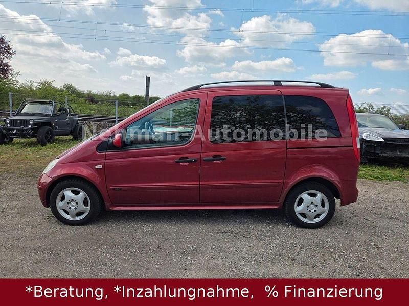 Gebraucht Mercedes Vaneo 91 PS (66 kW) 2003 Rot Van / Kleinbus