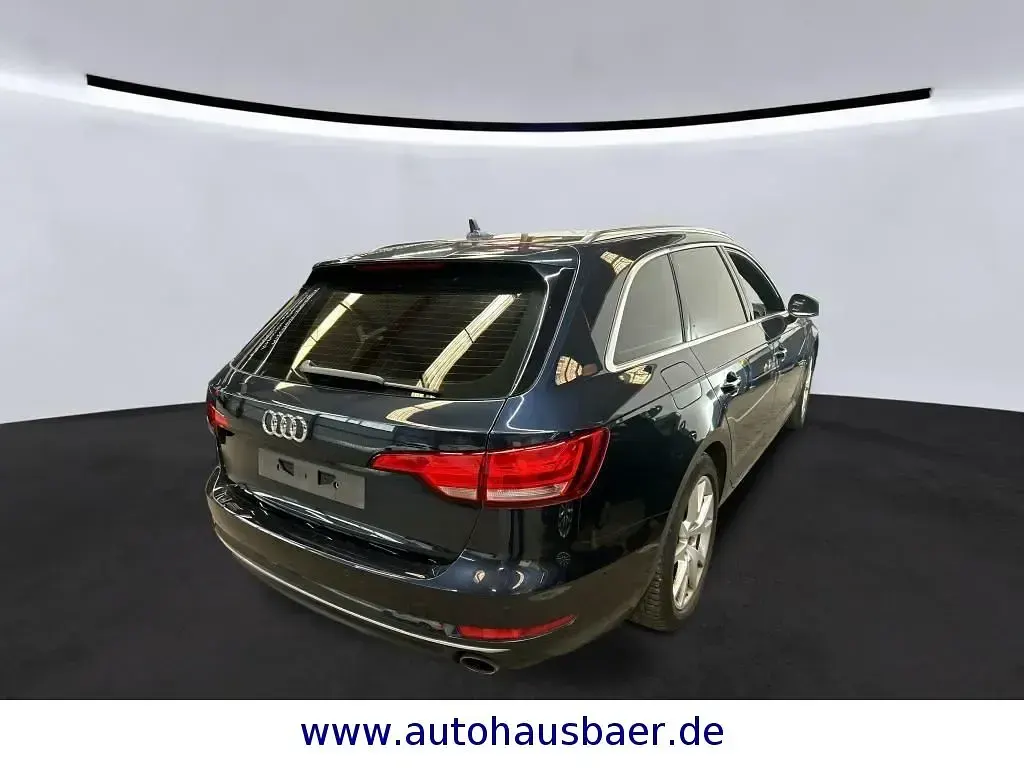 Gebraucht Audi A4 Design 252 PS (185 kW) 2018 Blau Kombi