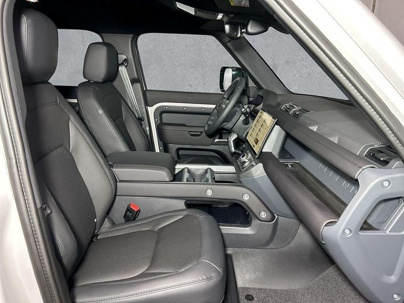 Neu Land Rover Defender SE Dynamic 249 PS (183 kW) 2026 Grau SUV