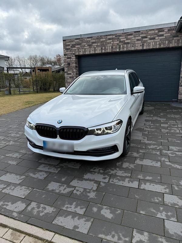 Gebraucht BMW 520 Sport Line 190 PS (139 kW) 2019 Weiß Kombi