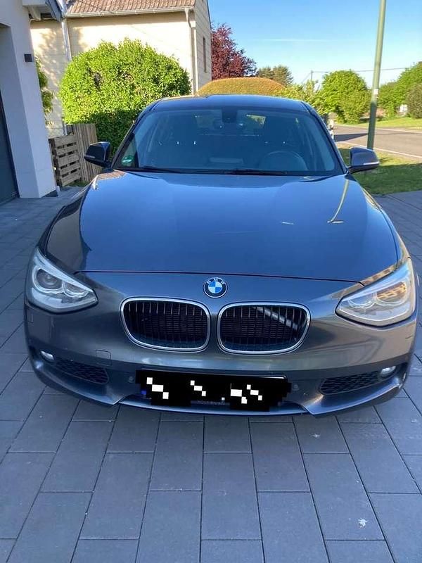 Grau Gebraucht 2013 BMW 118 Sport Line Kleinwagen | 4.799 € (Guter Preis) - Bild 1/4