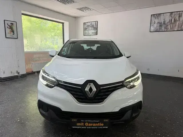 Gebraucht Renault Kadjar Life 131 PS (96 kW) 2016 Weiß SUV