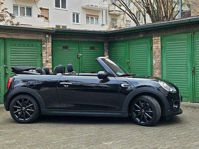 Gebraucht Mini One Cabriolet 102 PS (75 kW) 2019 Schwarz Cabrio