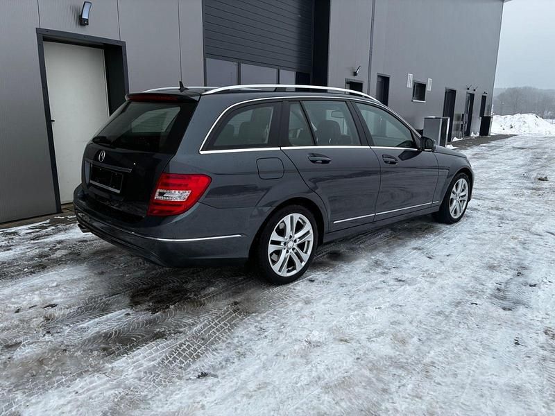 Gebraucht Mercedes C220 170 PS (125 kW) 2013 Grau Kombi