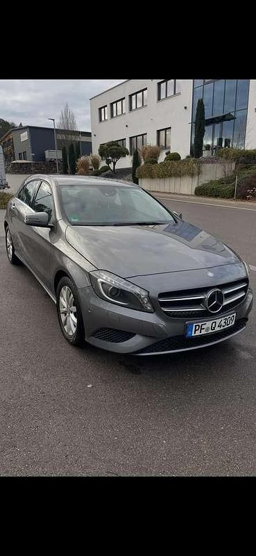 Gebraucht Mercedes 180 Edition 122 PS (89 kW) 2014 Limousine