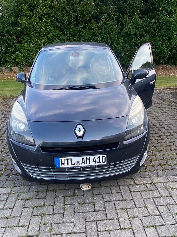 Grau Gebraucht 2011 Renault Grand Scénic III Van / Kleinbus | 3.999 € (Fairer Preis) - Bild 1/4