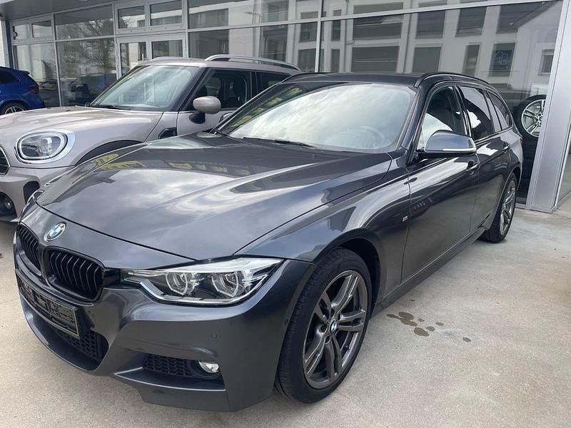 Gebraucht BMW 320 M Sport 190 PS (139 kW) 2019 Grau Kombi
