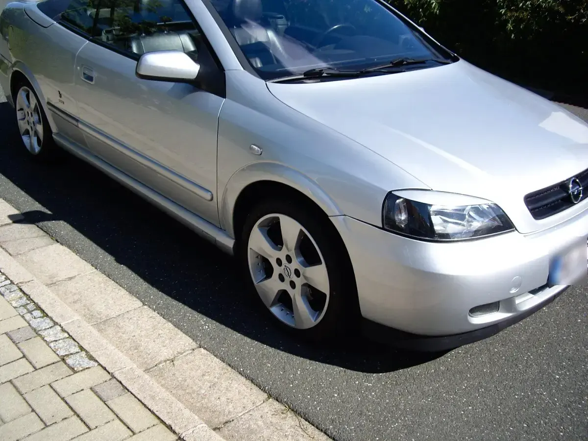 Gebraucht Opel Astra 125 PS (91 kW) 2005 Silber Cabrio