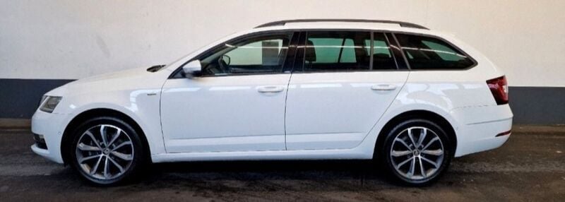 Schwarz Gebraucht 2019 Skoda Octavia Soleil Kombi | 16.900 € (Fairer Preis) - Bild 1/4