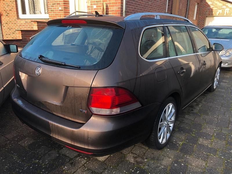 Gebraucht VW Golf VI 122 PS (89 kW) 2011 Braun Kleinwagen