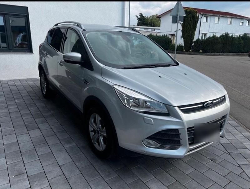 Silber Gebraucht 2013 Ford Kuga Trend SUV | 10.000 € (Teuer) - Bild 1/4