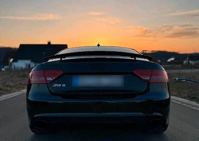 Second-hand Audi RS5 476 CP (350 kW) 2011 Negru Coupe