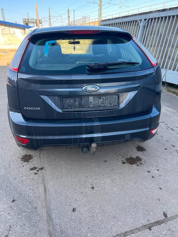 Usata Ford Focus 100 CV (73 kW) 2011 Blu Station wagon