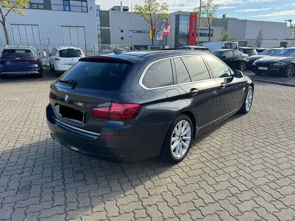 Gebraucht BMW 520 Luxury Line 190 PS (139 kW) 2015 Grau Limousine