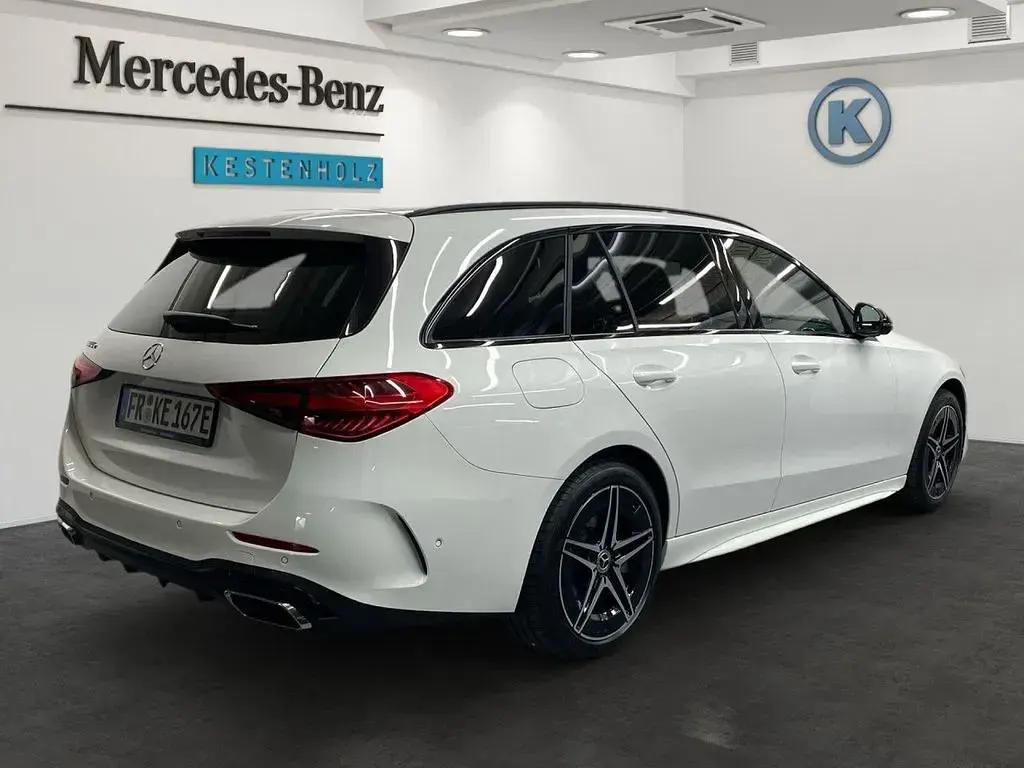 Gebraucht Mercedes E300 AMG 204 PS (150 kW) 2025 Weiß Limousine