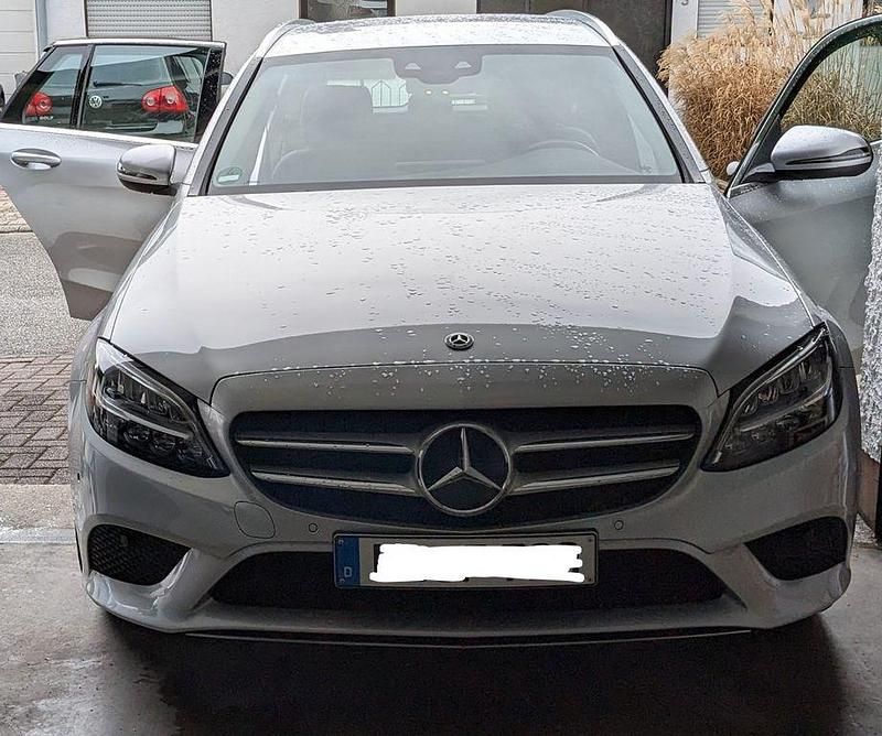 Gebraucht Mercedes C180 156 PS (114 kW) 2020 Silber Limousine