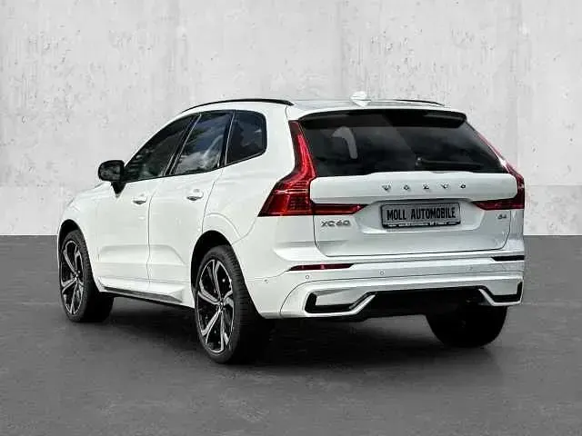 Gebraucht Volvo XC60 145 PS (106 kW) 2024 SUV