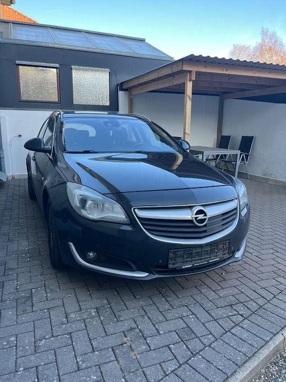 Gebraucht Opel Insignia 163 PS (119 kW) 2014 Schwarz Kombi