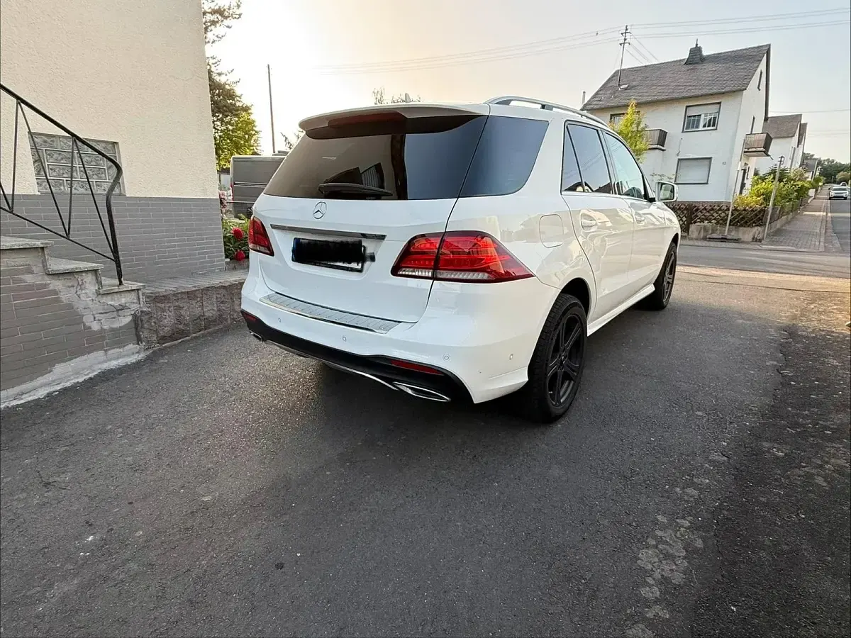 Gebraucht Mercedes GLE350 258 PS (189 kW) 2018 Weiß SUV
