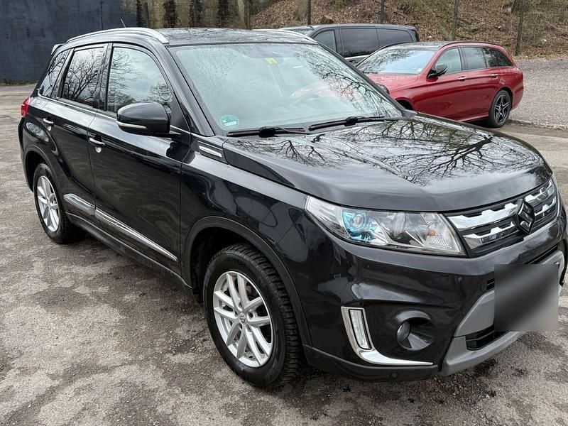 Gebraucht Suzuki Vitara Comfort+ 120 PS (88 kW) 2017 Schwarz SUV